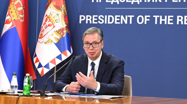 Svi detalji 13. penzije koju je najavio Vučić: Poznato ko dobija koliko novca, kome sleduju drastični popusti