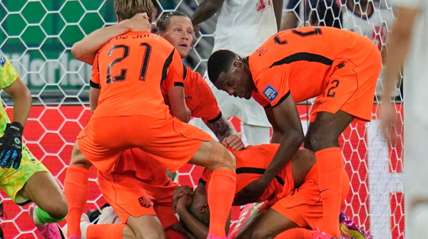 Uh, kakve emocije – Gakpo dao gol, pa briznuo u plač!