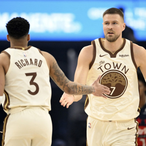 Ništa od Lebrona: Porzingis dobio 40 miliona dolara