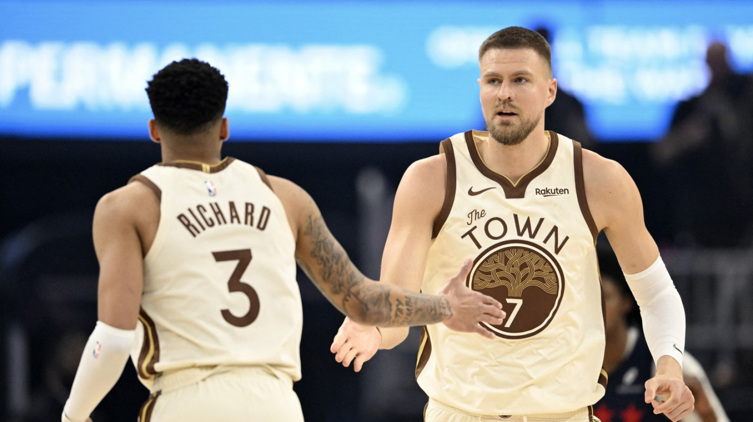 Ništa od Lebrona: Porzingis dobio 40 miliona dolara