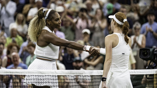 Serena na udaru posle poraza na Vimbldonu: Fanovi je žestoko kritikovali zbog jednog poteza VIDEO