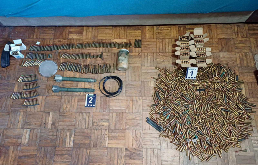 Uhapšen Leskovčanin: Policija pronašla 1.255 metaka, mine i eksploziv