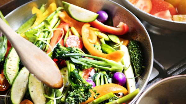 Kako pravilno kuvati povrće, a da ne izgubi nutritivne vrednosti?