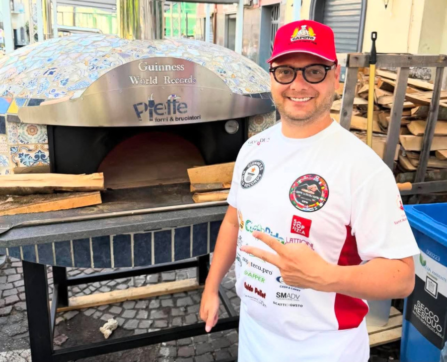 Beograđanin srušio Ginisov rekord: Damir sa kolegama za 12 sati napravio čak 12.000 pizza