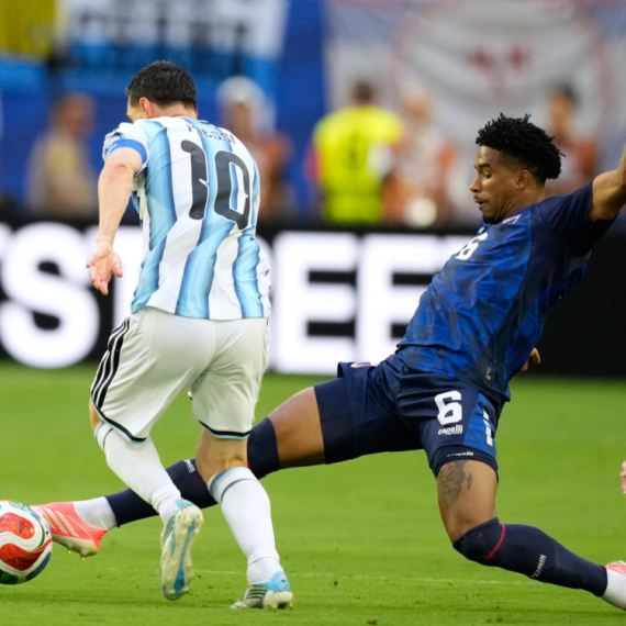 Spor početak Argentine – Mesi se "pojavio" u 15. minutu