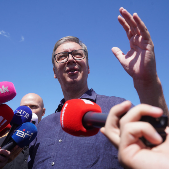 Vučić: "Vidikovac na Kablaru biće najlepša atrakcija"; "Mnoge koristi za ljude u okolini Čačka"