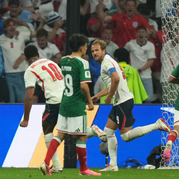 Drama u Meksiko sitiju – Engleska u "bunkeru" sa igračem manje!