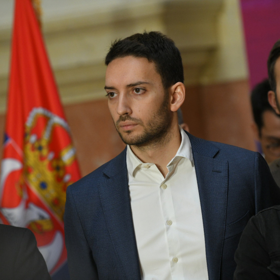 Pavlović udarila na Grbovića: "Ne zna elementarne stvari i nema dana radnog staža"