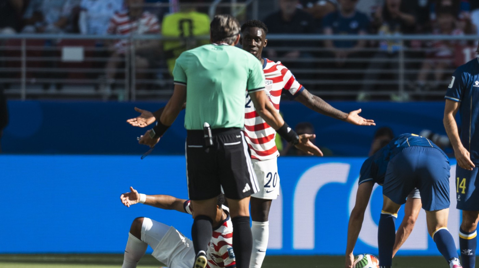 UEFA se javila zbog FIFA: "Prešli ste crvenu liniju"