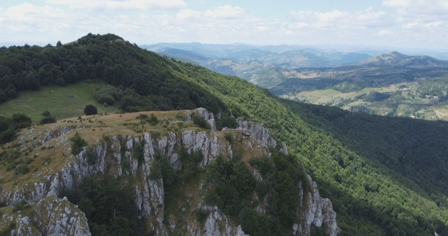 Ova prelepa planina u Srbiji privlači entuzijaste iz celog sveta: Ime dobila zbog Svetog Save FOTO