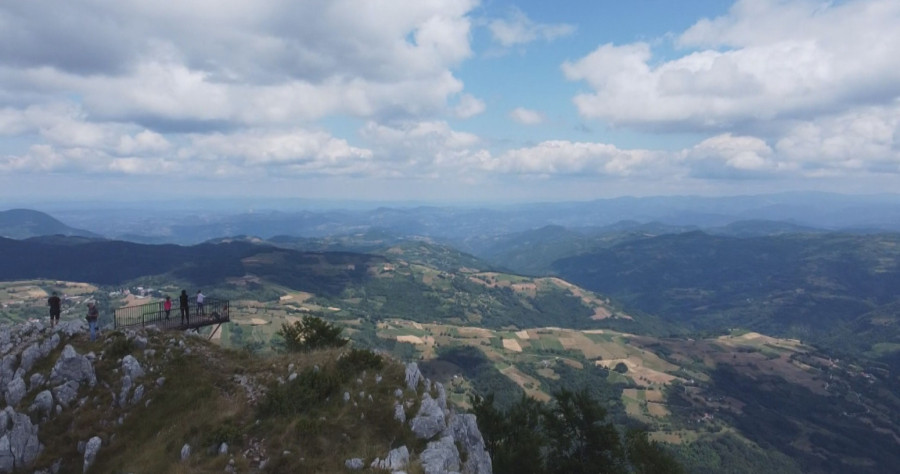 Ova prelepa planina u Srbiji privlači entuzijaste iz celog sveta: Ime dobila zbog Svetog Save FOTO