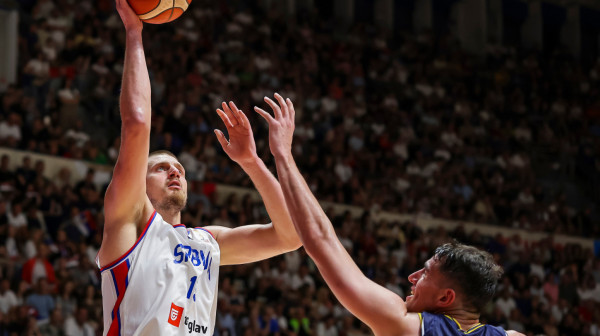Srbija rutinski sa BiH – Jović sipao do kraja, tripl-dabl Jokića!