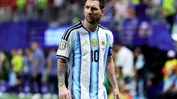"Faraoni" gaze šampiona – Argentina i Mesi u nokdaunu!