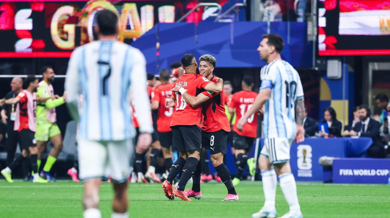 "Faraoni" gaze šampiona – Argentina i Mesi u nokdaunu!