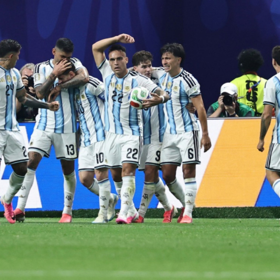 Pesma, povici i suze radosnice – Argentina proslavila plasman u četvrtfinale VIDEO
