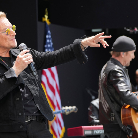 U2 proslavljaju 50 godina benda novim albumom "Street of Dreams" VIDEO