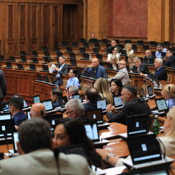 Nakon penzionera, na meti su i žene; Sramno ponašanje opozicije u Skupštini, Brnabić im očitala lekciju VIDEO