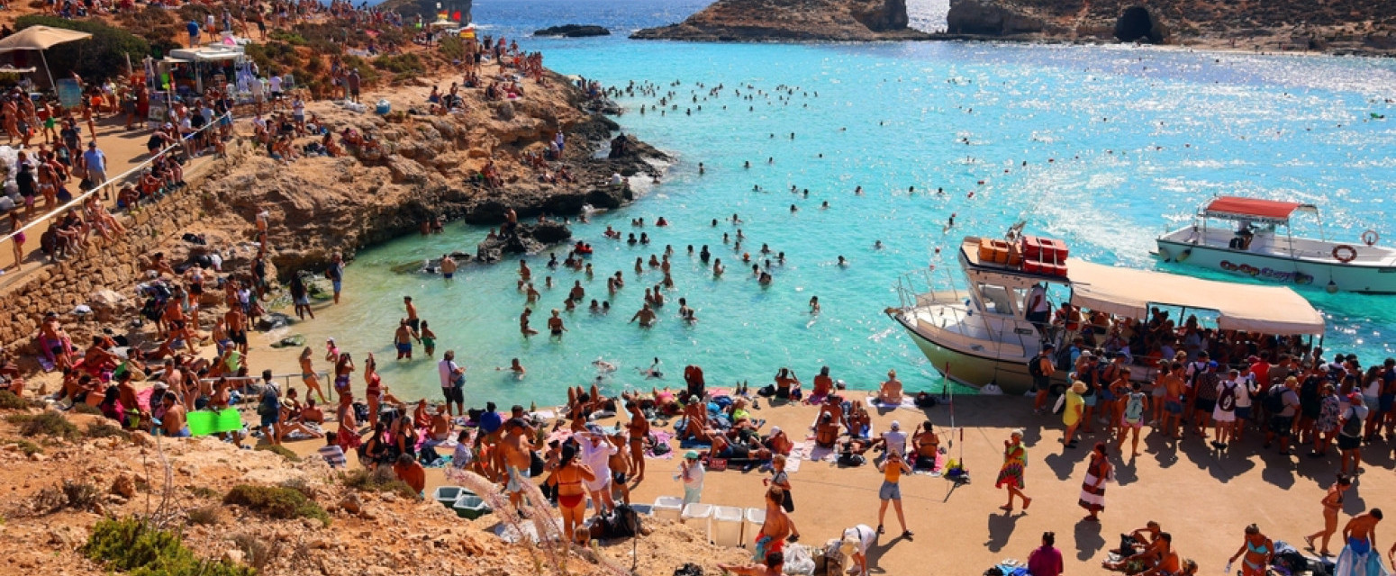 Ostrvo koje Srbi obožavaju je na ivici kolapsa: I turisti lude od gužvi