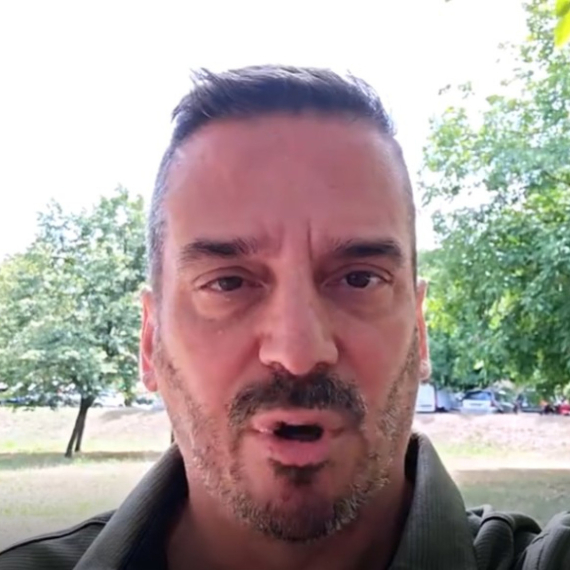 Laž dana; Piper: "Ko to želi Srbiju da pretvori u Kambodžu?"; "Najstarijima bi zabranili pravo glasa" VIDEO