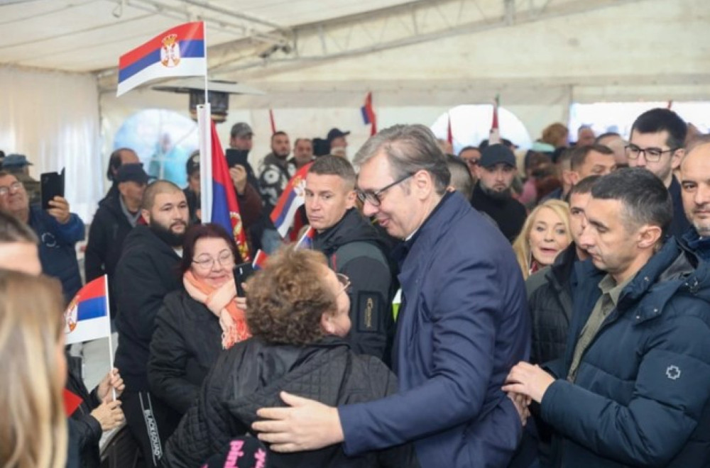 Dve slike Srbije: Dok država povećava penzije najstarijima, blokaderi ih vređaju zbog političkog opredeljenja