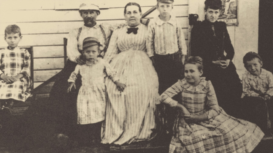 Mesto gde je počela priča o Nikoli Tesli: Kako danas izgleda Smiljan, dom velikog genija FOTO