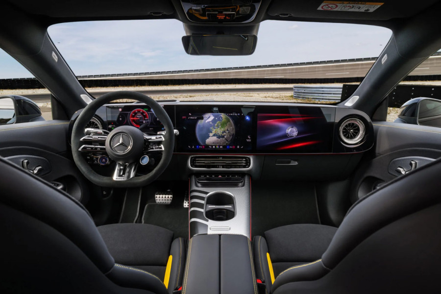 Novi Mercedes ima 3 motora, 670 KS i ugrađeni vibrator FOTO