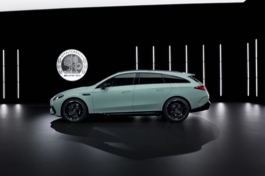 Novi Mercedes ima 3 motora, 670 KS i ugrađeni vibrator FOTO