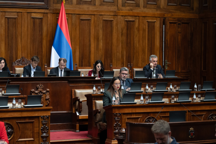 Sednica Skupštine: Poslanici o amandmanima na predlog zakona o sprečavanju zagađenja životne sredine
