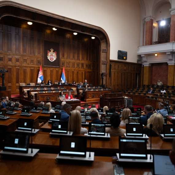 Nastavljeno vanredno zasedanje Skupštine Srbije