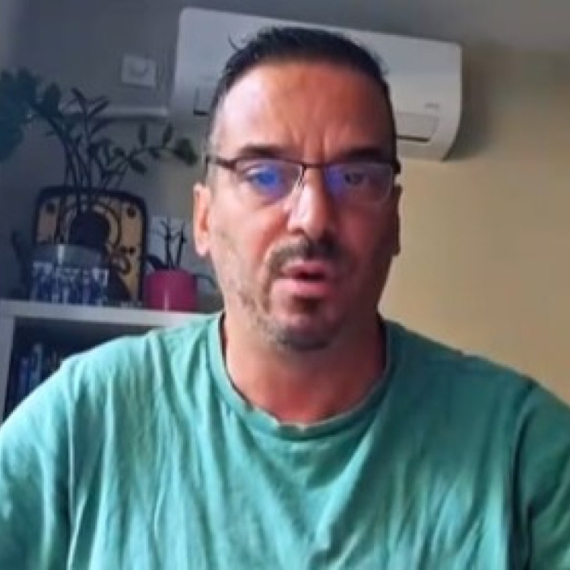 Laž dana; Igor Božić slavi nagradu, Piper pita: "Znate li ko ga je nagradio?" VIDEO