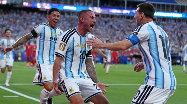 Mesi opet piše istoriju – Argentina vodi protiv Švajcarske!