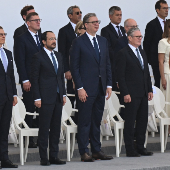 Velika čast za Srbiju: Vučić na vojnoj paradi u Parizu sedi u prvom redu FOTO