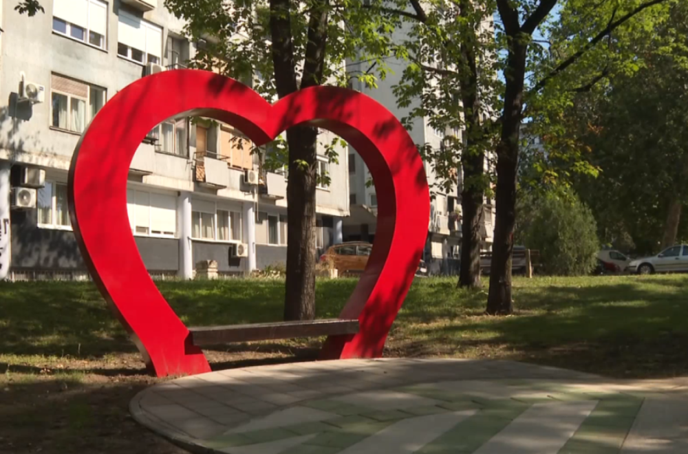Otvoren "Park ljubavi" na Novom Beogradu FOTO/VIDEO