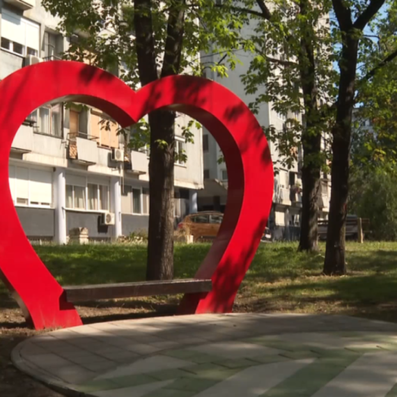 Otvoren "Park ljubavi" na Novom Beogradu FOTO/VIDEO
