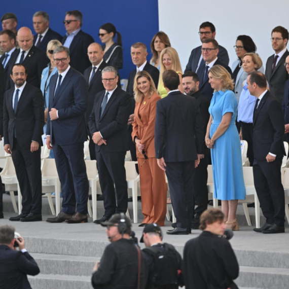 Velika čast za Srbiju: Vučić na vojnoj paradi u Parizu sedi u prvom redu FOTO