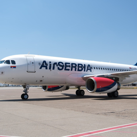 Pojačanje u floti Er Srbije: Stigao novi avion FOTO