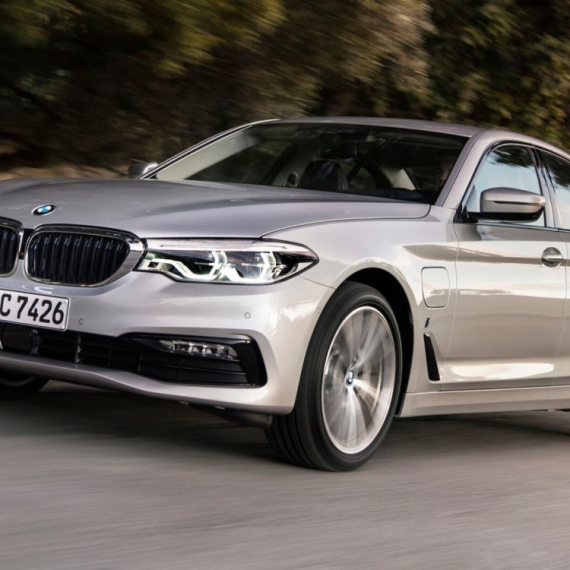 Veliki opoziv: Ugroženo oko 30.000 BMW automobila