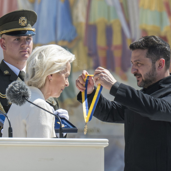 "Ukrajina drži svoju reč": Zelenski uručio orden Ursuli fon der Lajen i izazvao lavinu reakcija