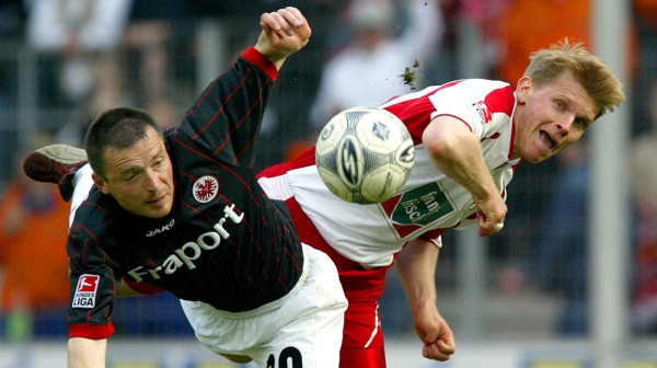 Preminuo bivši fudbaler Ajntrahta