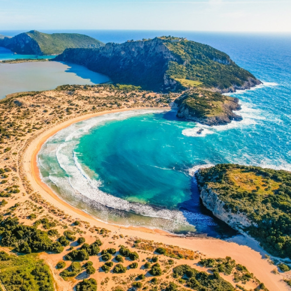 Plaža na kojoj je Kristofer Nolan snimao "Odiseju" izgleda nestvarno: Mesto iz Homerovog sveta FOTO
