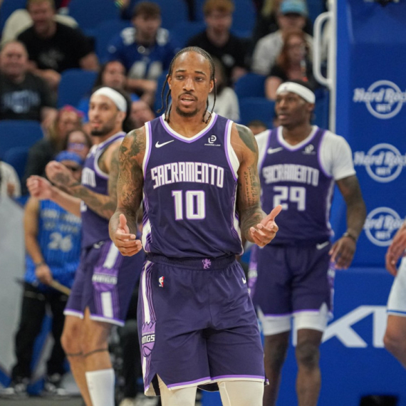 Rajakovićev Toronto čeka – Detroit "napada" Derozana