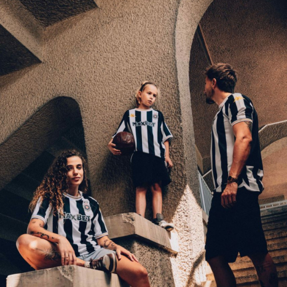 Nasleđe iz Humske ulice – Partizan predstavio nove dresove FOTO