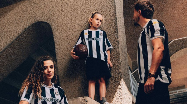 Nasleđe iz Humske ulice – Partizan predstavio nove dresove FOTO