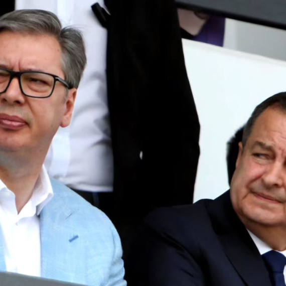 Vučić čestitao SPS-u 36. godišnjicu osnivanja: "Želim vam uspeh i dobre rezultate u budućnosti"
