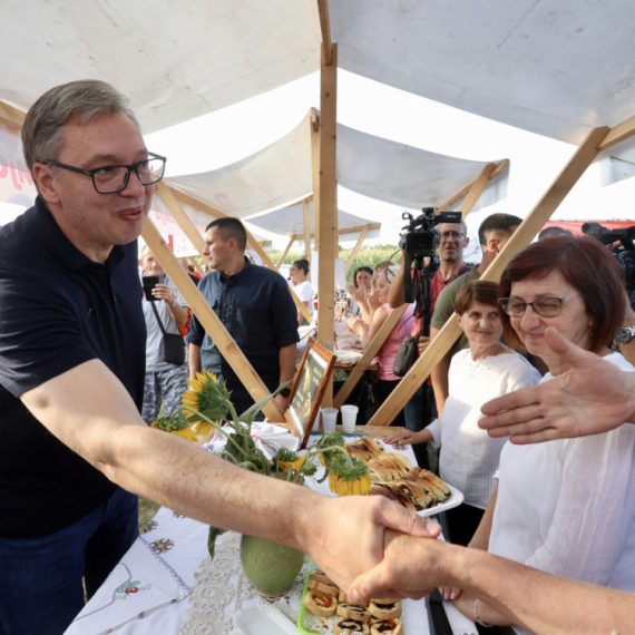 Četiri ključne Vučićeve poruke: Oprost, snažna srpska porodica ispred svega, nema zaštićenih i ispružena ruka