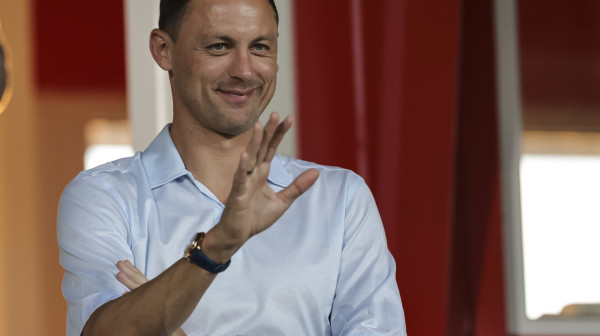 Matić žestoko udario na "grobare", pa se pokajao: "Dođe beogradska stoka" FOTO