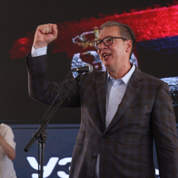 Moćna poruka Vučića u Lapovu: "Mislili su da mogu da sruše Srbiju. Zahvalan sam što ste bili uz svoju zemlju"