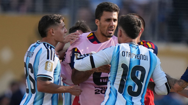 Otamendi napao bivše saigrače: "Kukali ste cele nedelje, obojica..." VIDEO
