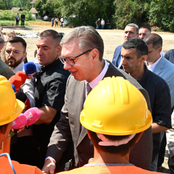 Vučić najavio investicije od 60 miliona evra u Svilajnac: "To može kad je država ekonomski jaka"