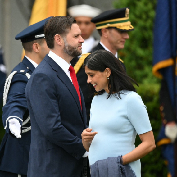 Američki potpredsednik dobio četvrto dete: Ovo je jedinstven slučaj u više od 150 godina FOTO